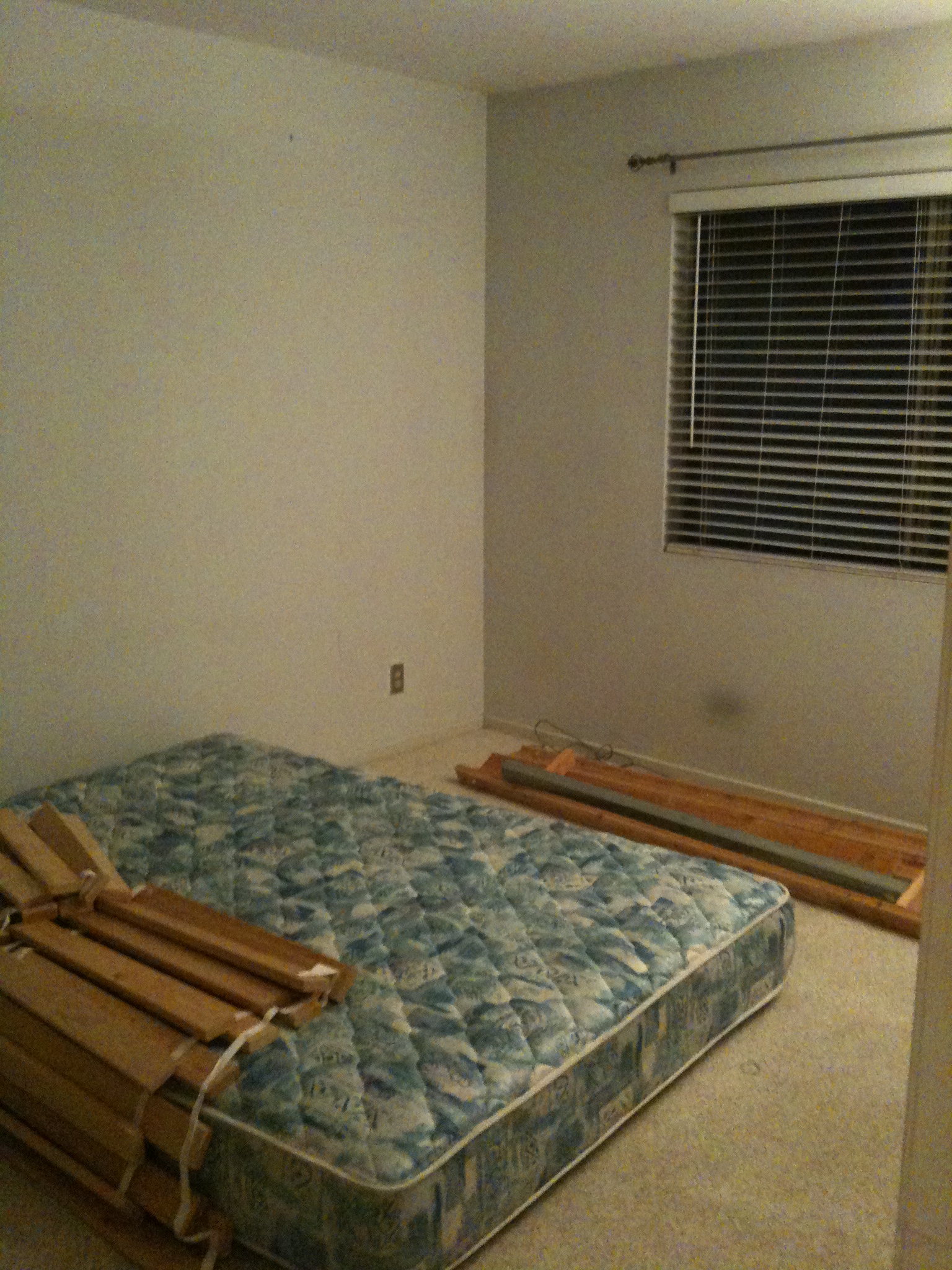 master_bed_before